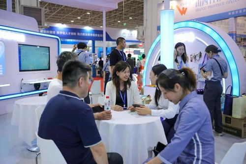 內蒙古出版集團攜手內蒙古漠尼文化，大e洋智慧教育產品閃耀內蒙古教育裝備展